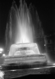Trafalgar Square at night