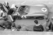 Aston Martin pit stop, looks terminal #4 Aston Martin DBR1/300 (Roy Salvadori and Tony Maggs)