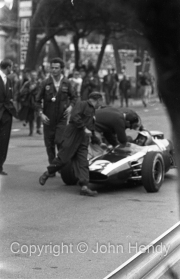 Formula 1 - #14 Cooper-Climax T14 (Bruce McLaren) after winning