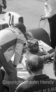F1 - #24 Hesketh-Cosworth 308 (James Hunt) in the pits