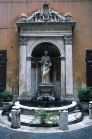 Palazzo Courtyard and Fountain
