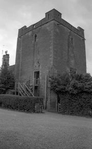 Longthorpe Tower