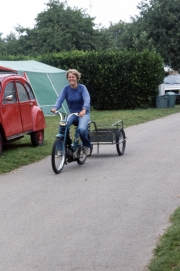 Eurocamp courier