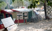 Courier&apos;s tent