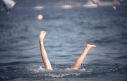 Simon&apos;s legs