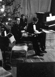 Helder and co seated
