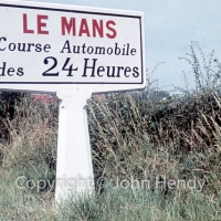Le Mans road sign