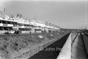Essais, view down pits