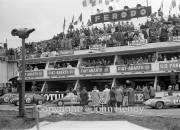 General view of the pits before the race, in front of the Fiat Abarth pits