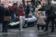 Formula 1 - #14 Cooper-Climax T60 (Bruce McLaren) in the pits
