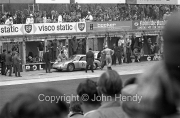 Pits - #21 Porsche 356B (Strahle / Hahnl Jr)