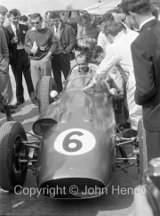 Formula 1 - #6 Maurice Trintignant in Aston Martin DBR4/250 (listed as Roy Salvadori's car, Trintignant was #7)