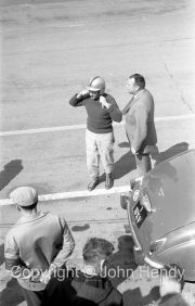 Touring cars - unknown driver in the pits