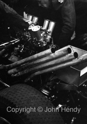 V8 engine