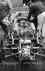 Naked F1 car - V12 engine