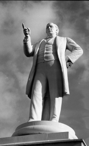 Charles Bradlaugh statue