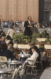 Piazza San Marco - Florian&apos;s fiddle player