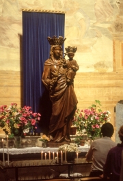 Black Madonna, Basilica of Notre-Dame de Boulogne
