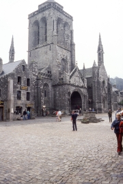 Locronan square