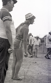 Female petanque player, with cigarette