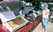 Benodet Market - cakes