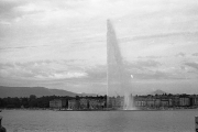 Jet d&apos;eau on Lake Geneva