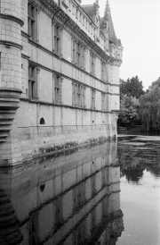 Azay-le-Rideau reflection